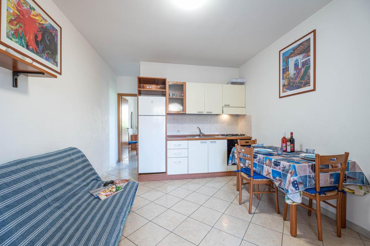 Appartamenti Casa Dini Марина-ди-Кампо Экстерьер фото